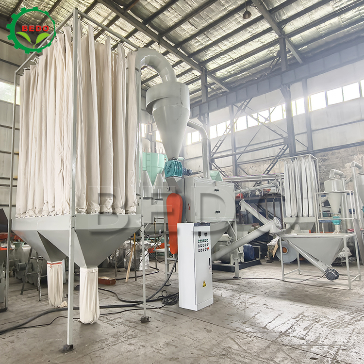 آلة مسحوق الخشب منخفضة الضوضاء بتردد 50 هرتز مع حجم تغذية أقصى 8 مم لطحن نشارة الخشب بكفاءة