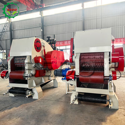 طاقة محرك الديزل القوي 235HP آلة شاشة الخشب لمعالجة الخشب على نطاق واسع